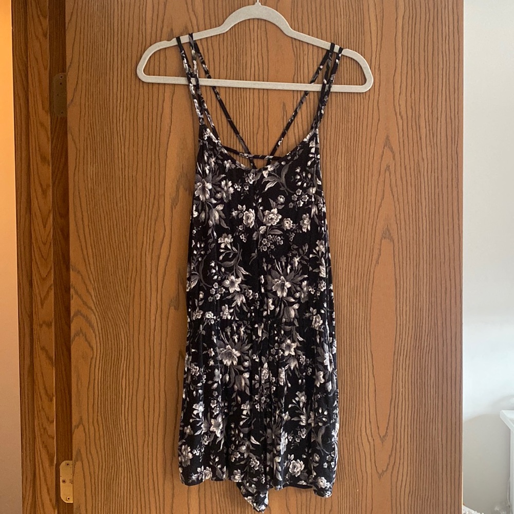 AEO Soft & Sexy B&W Floral Print Romper, S